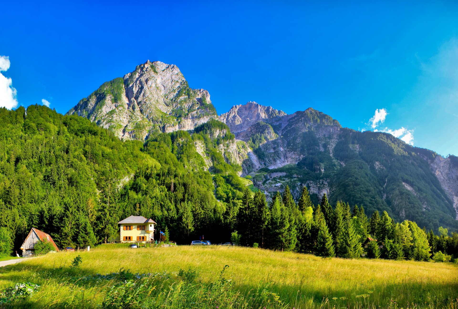 góry bovec szwajcaria przyroda domki