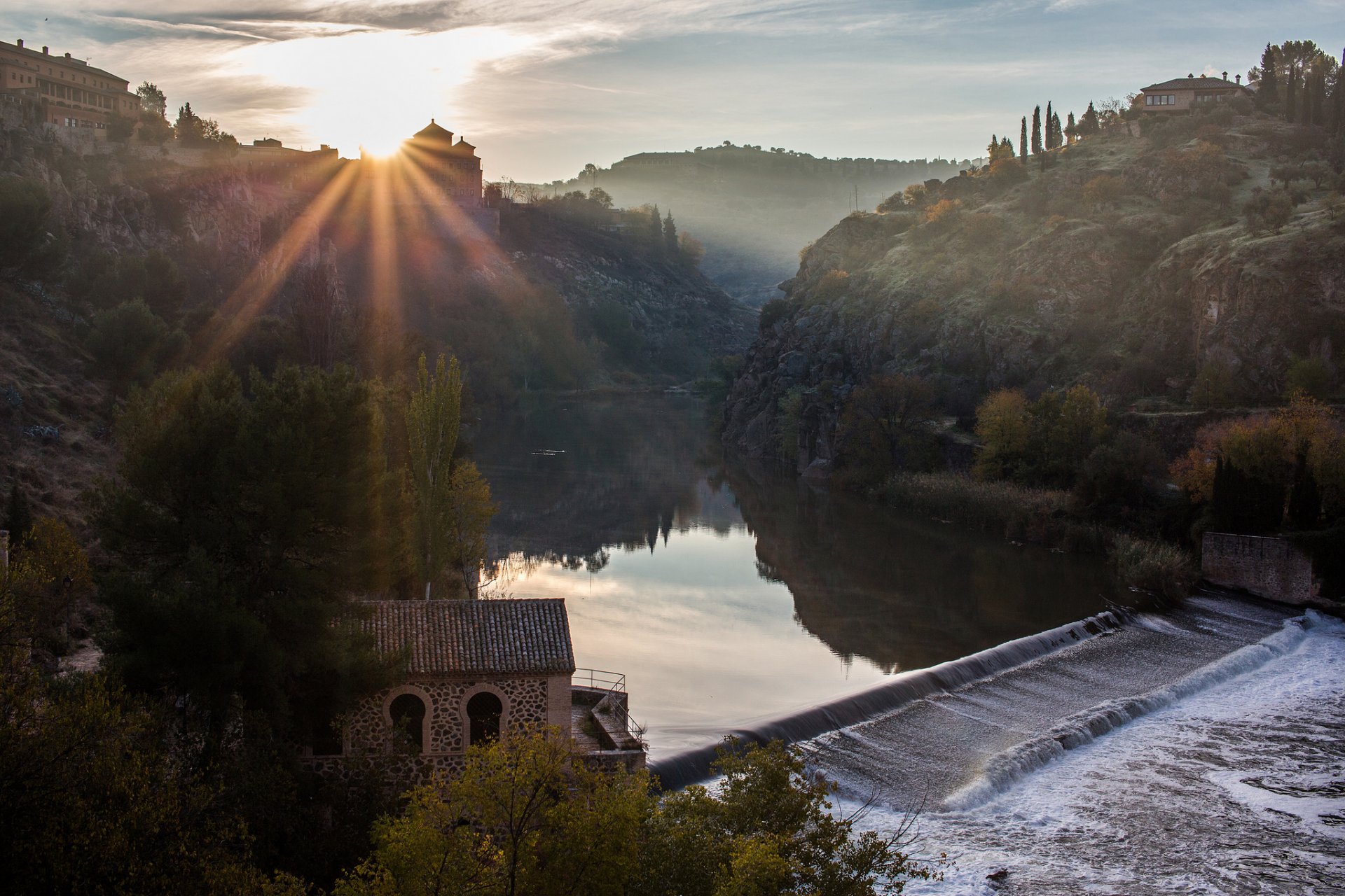 espagne tolède rivière tahoe matin soleil lumière lever du soleil rayons nature panorama vue altitude