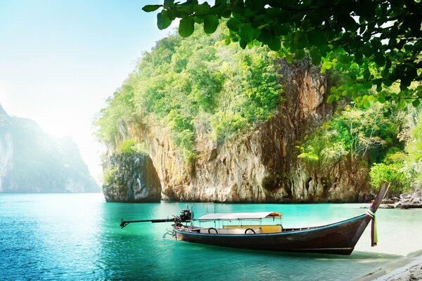 Bateau et plage en Thaïlande