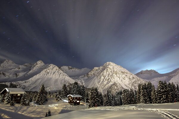 Märchenhafte Nacht im Winter