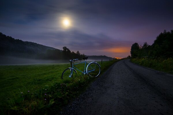 Nacht Sommer Straße Fahrrad