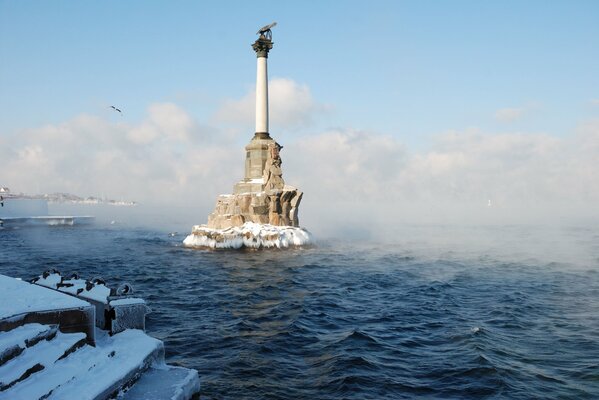 Denkmal für überflutete Schiffe in Sewastopol