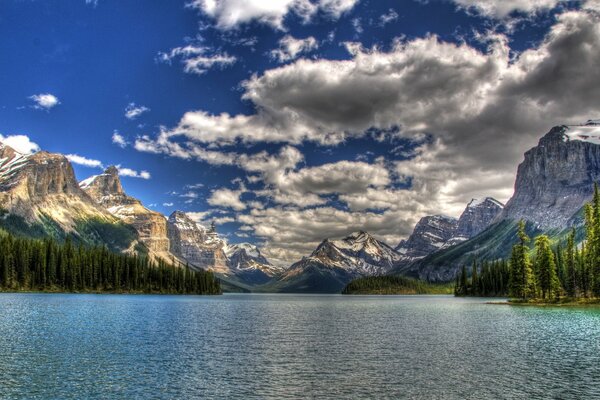 Mare e montagne nel Parco Nazionale