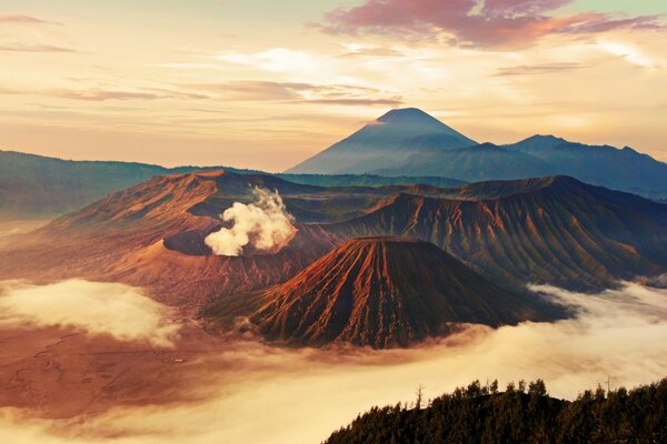 Indonezja wulkan Bromo piękne zdjęcia