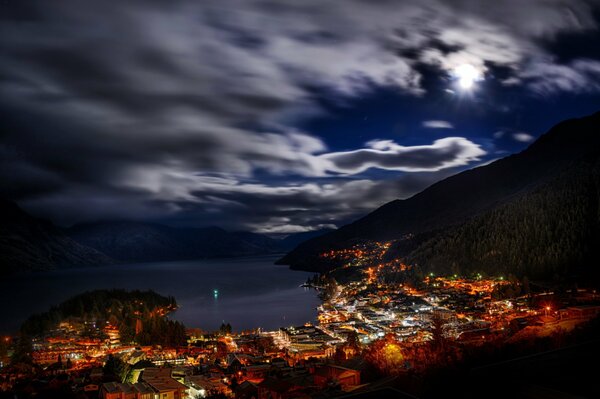 Night view of New Zealand