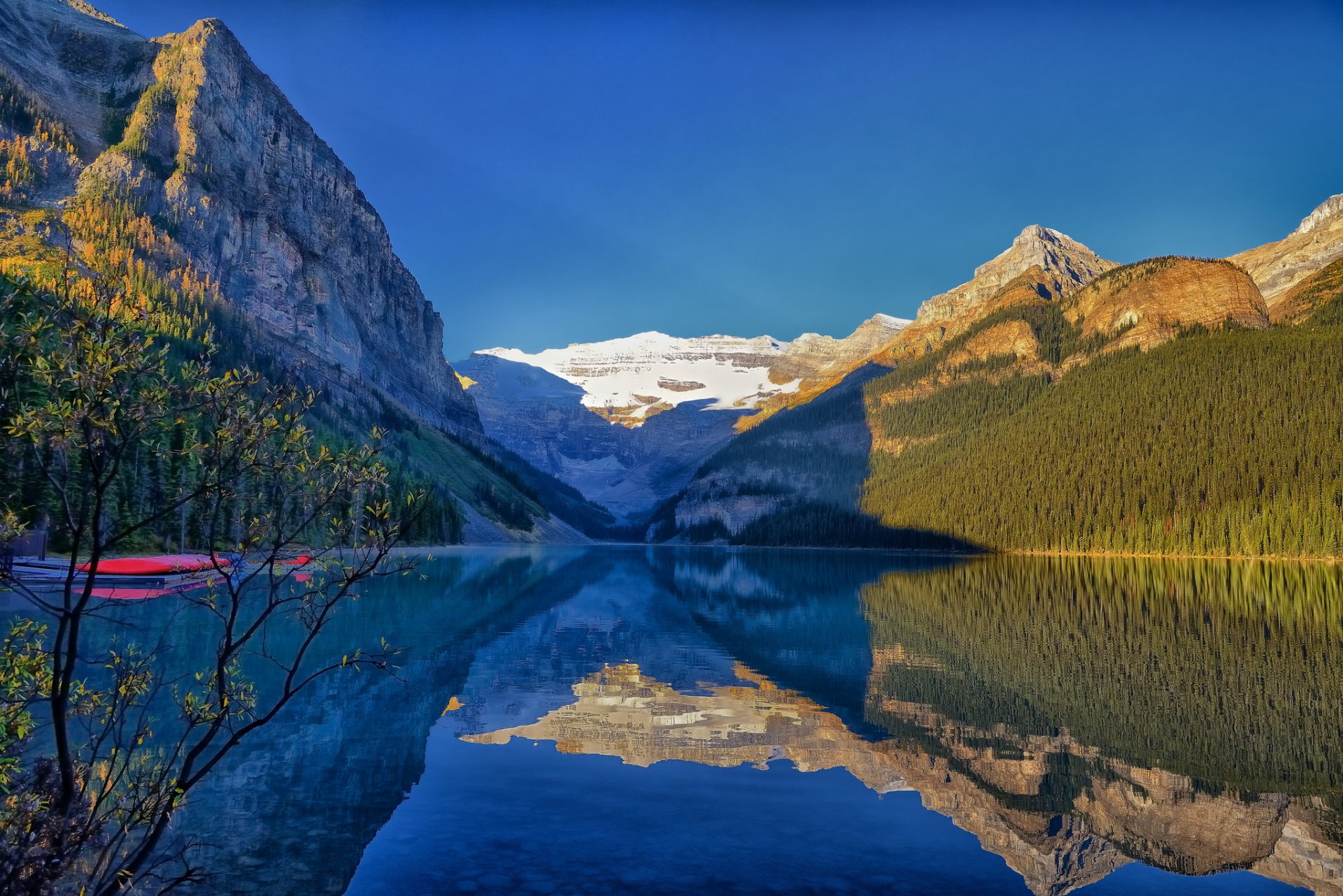 lake louise banff national park alberta canada banff lake mountains reflection