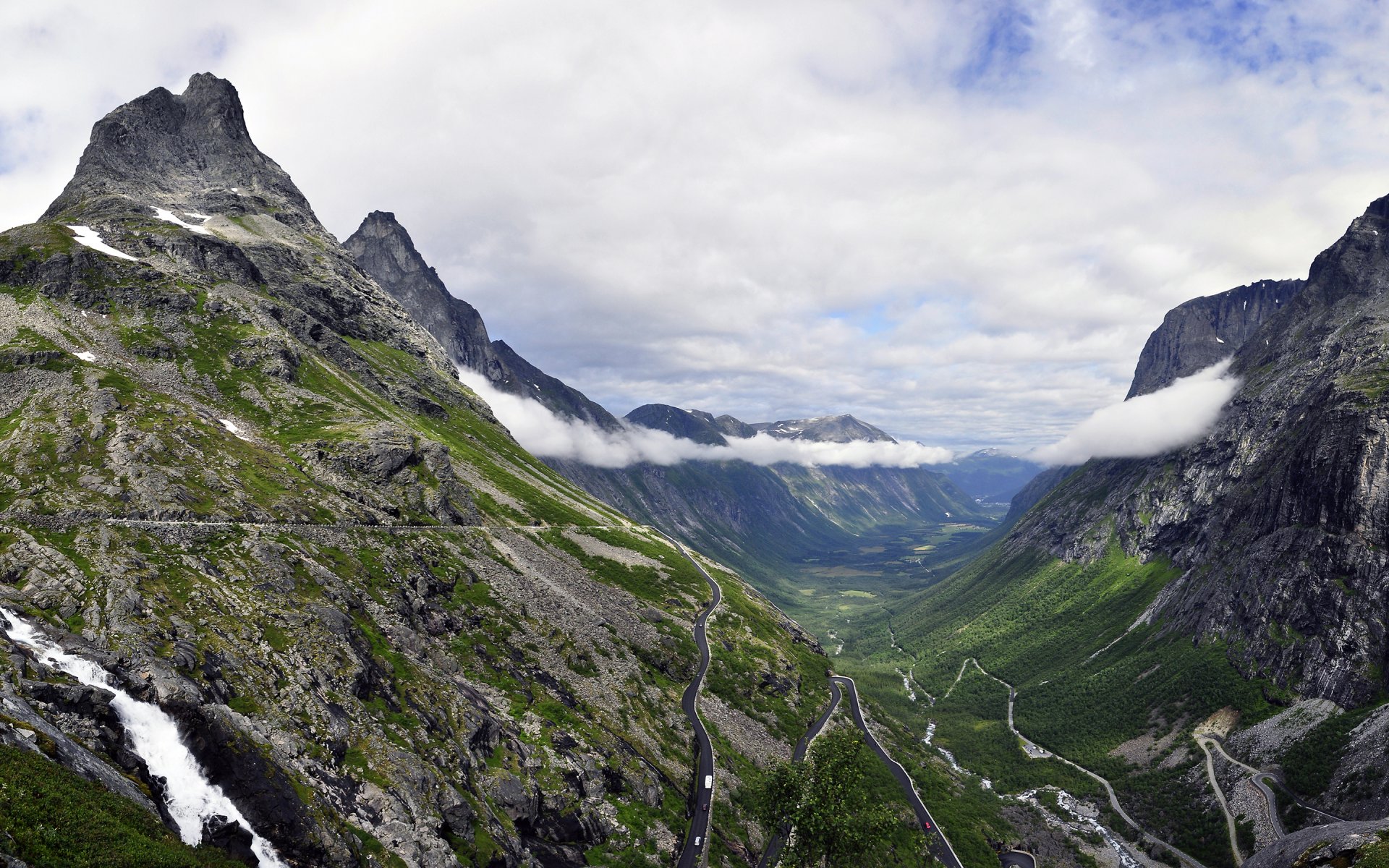 noruega vestlandet ålesund escalera de trolls vestlandet