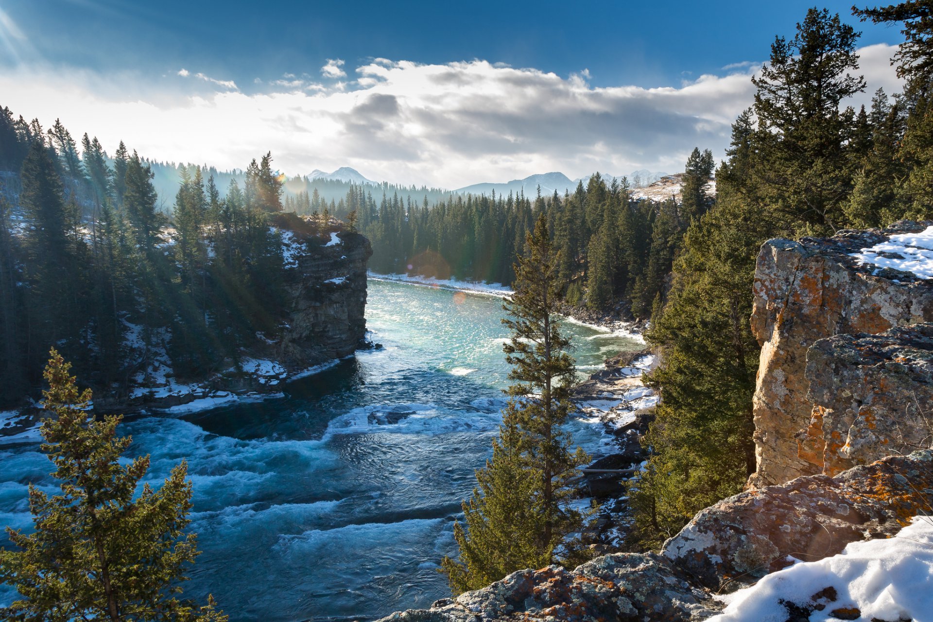 bow river альберта канада река боу горы скалы зима деревья