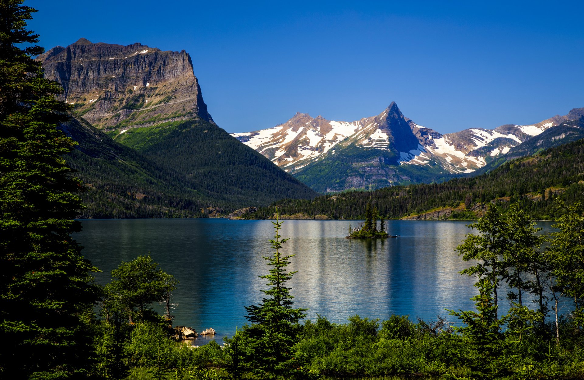 st. mary s lake wild goose island park narodowy glacier montana góry skaliste jezioro st. mary s