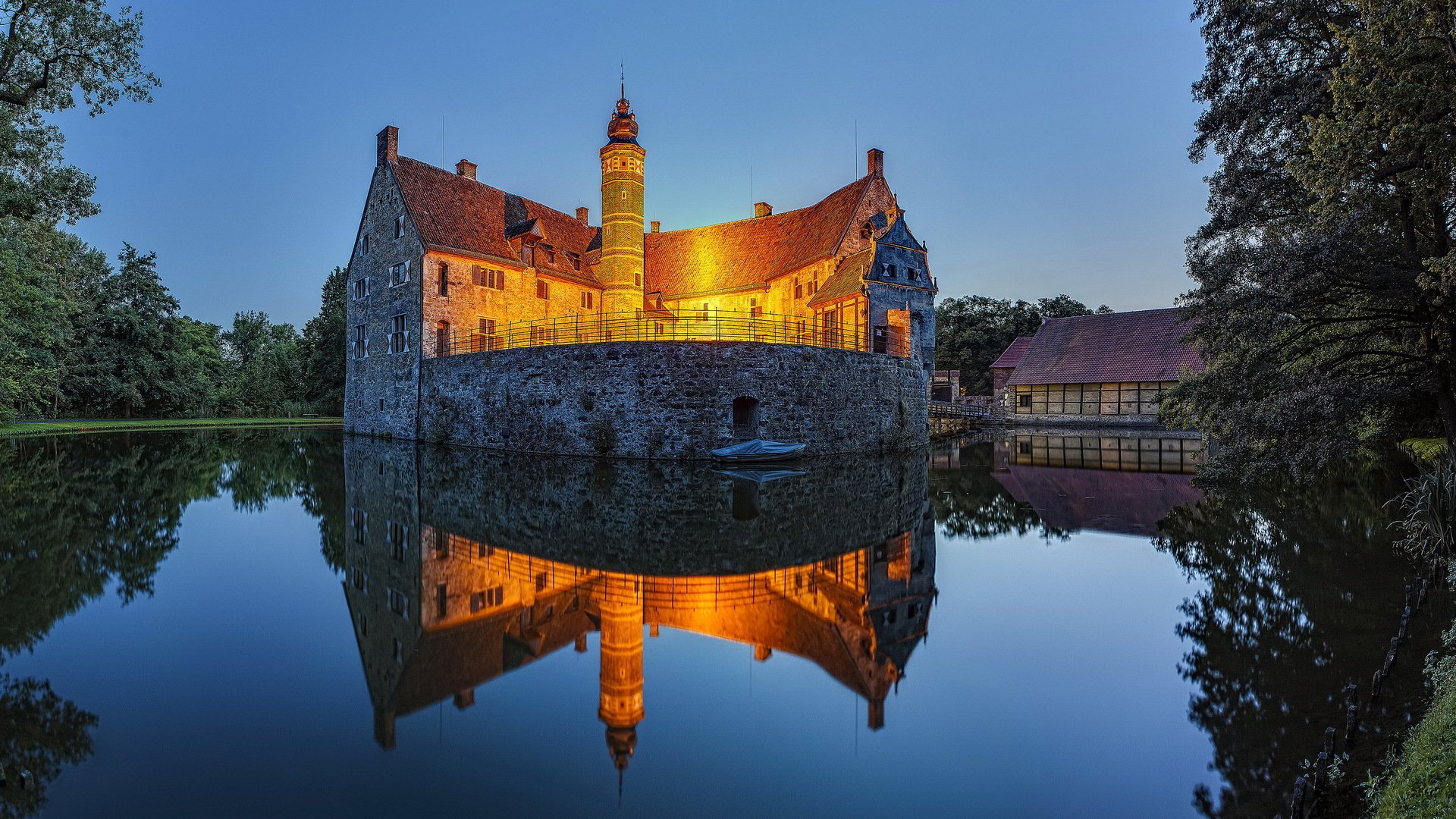 alberi lago castello illuminazione sera crepuscolo