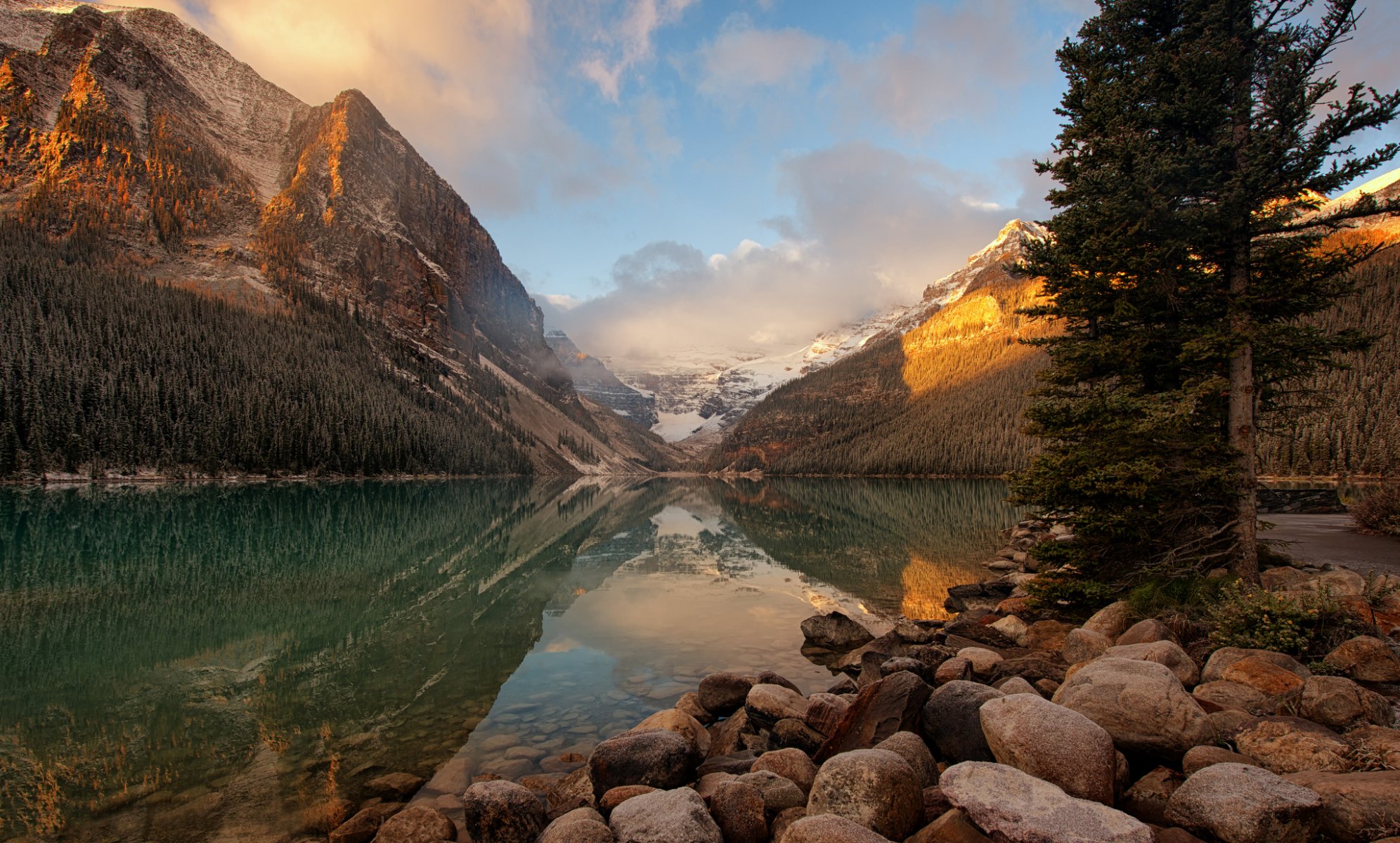 canada banff parco nazionale lago glaciale louise mattina alba