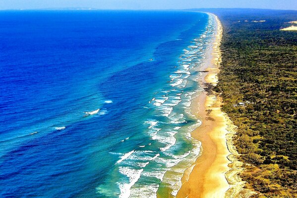 Marea sull Isola di Fraser in Australia