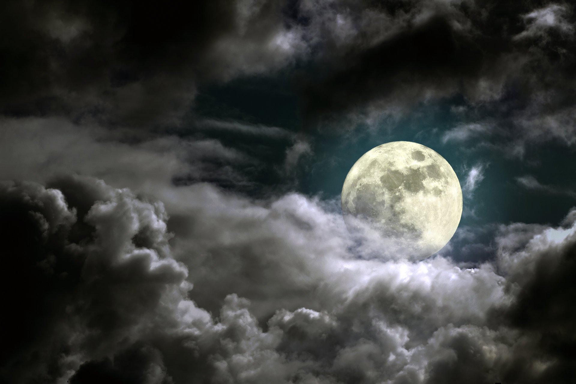 full moon cloudy evening sky moonlight cloudy night