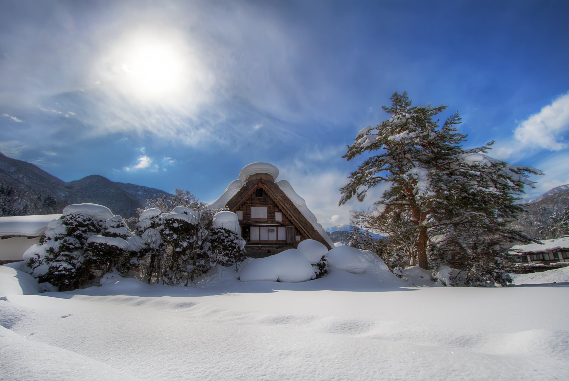 berge tal baum strauch haus schnee winter sonne wolken