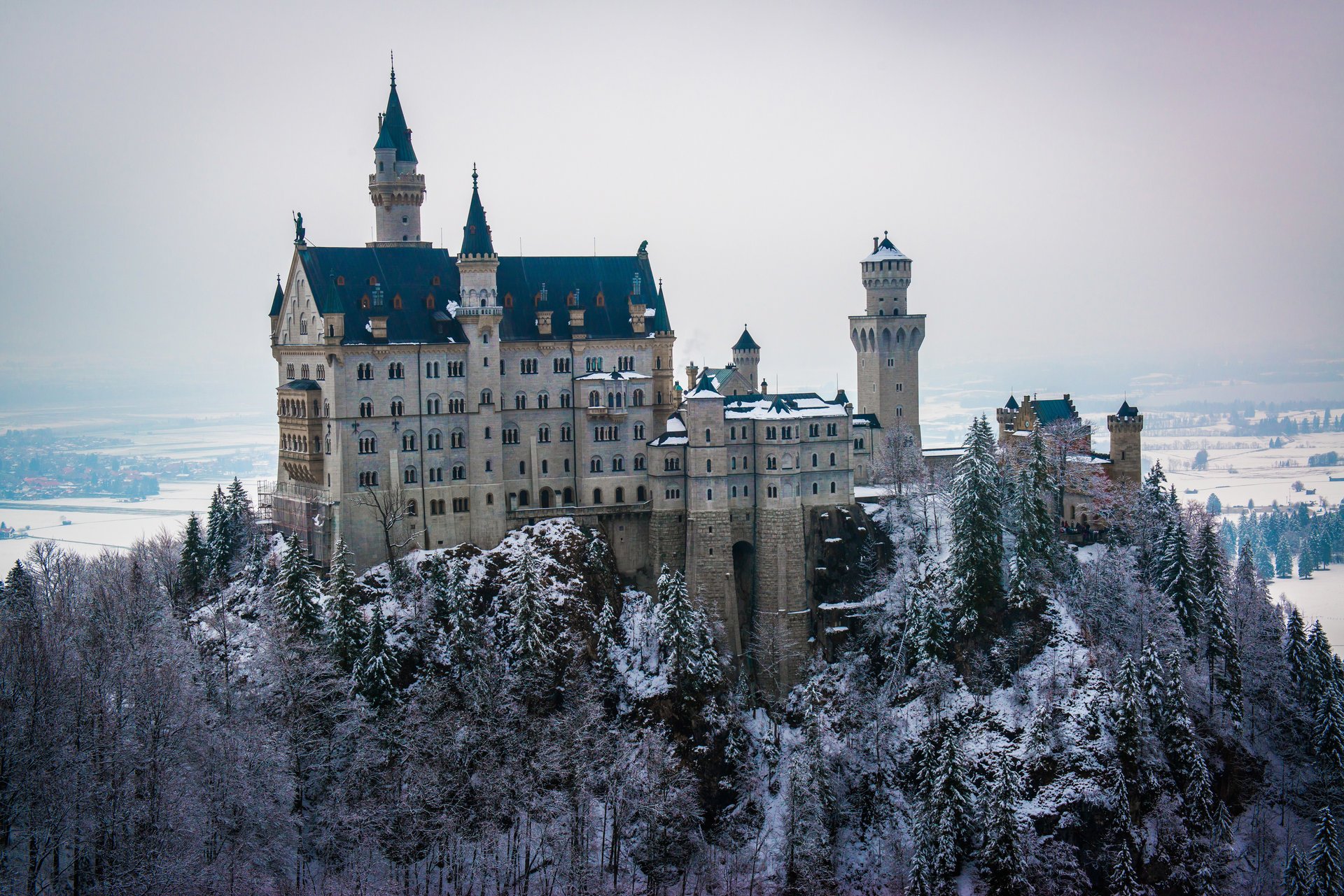 neuschwanstein alemania baviera castillo ludwig invierno nieve cielo dal árboles torre bosque