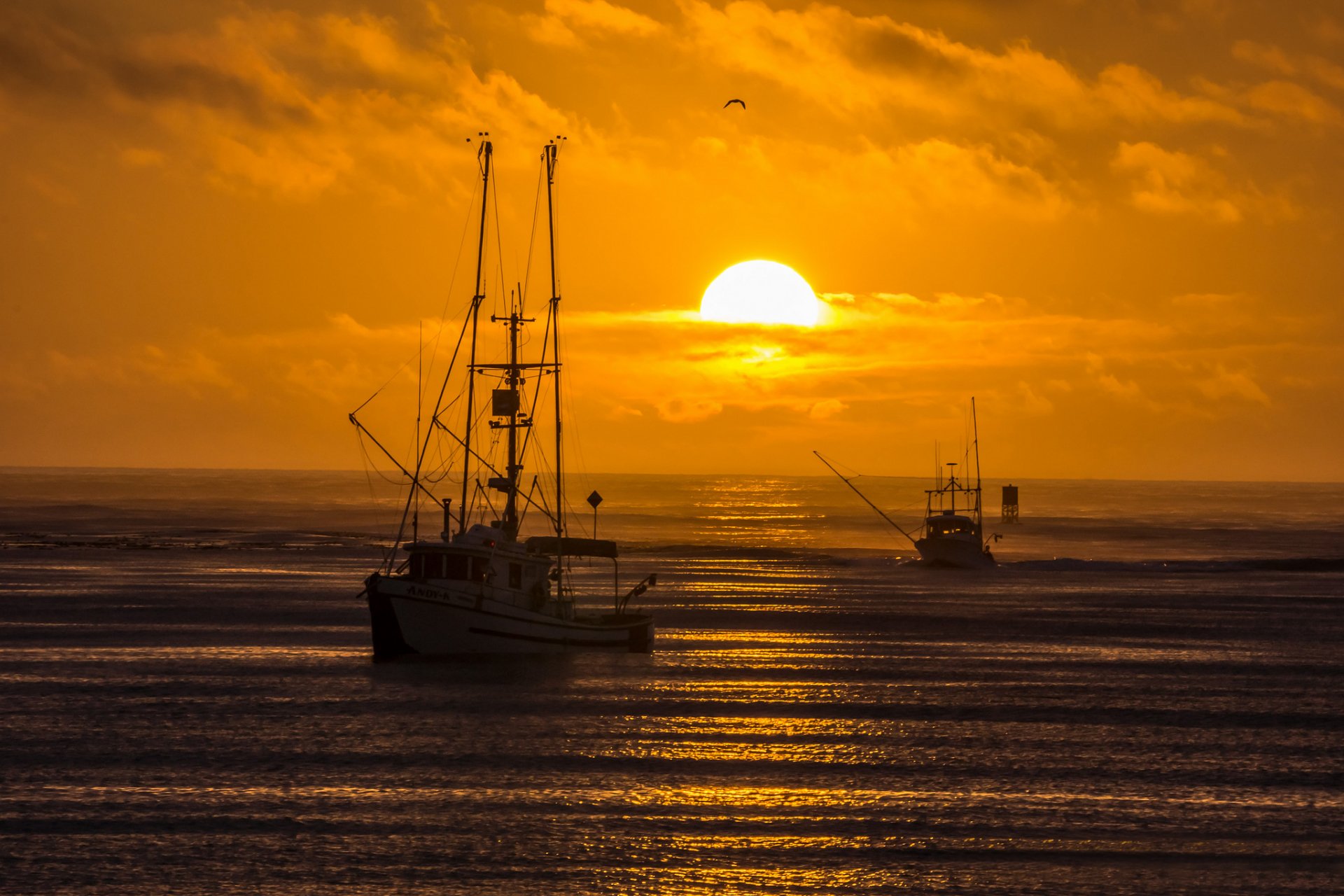 mer bateau pêche soleil soir coucher de soleil