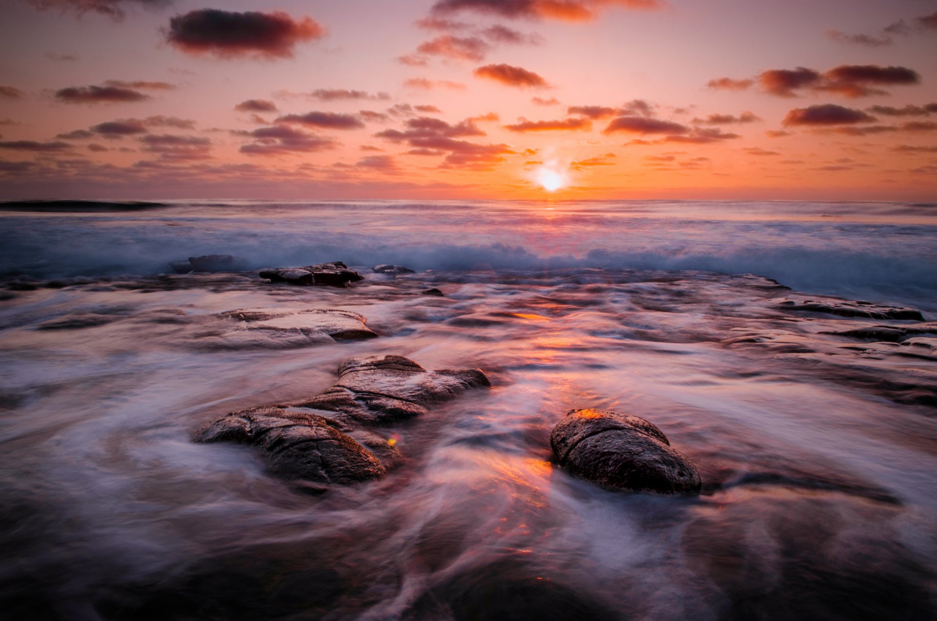 mer plage vagues récifs soleil aube