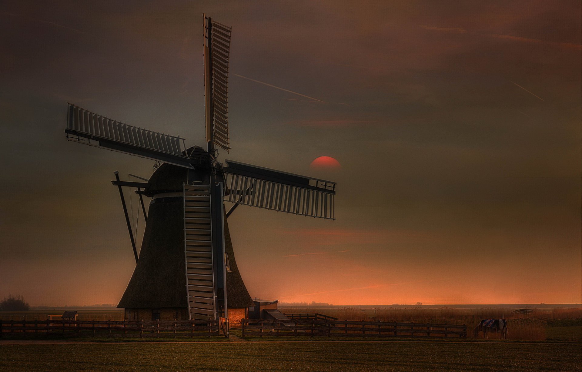 champ moulin moulin à vent clôture soirée crépuscule