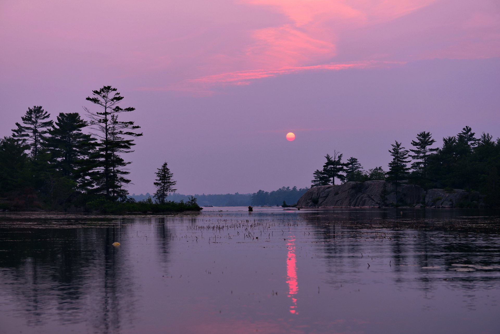 forêt lac soir crépuscule nuages coucher de soleil