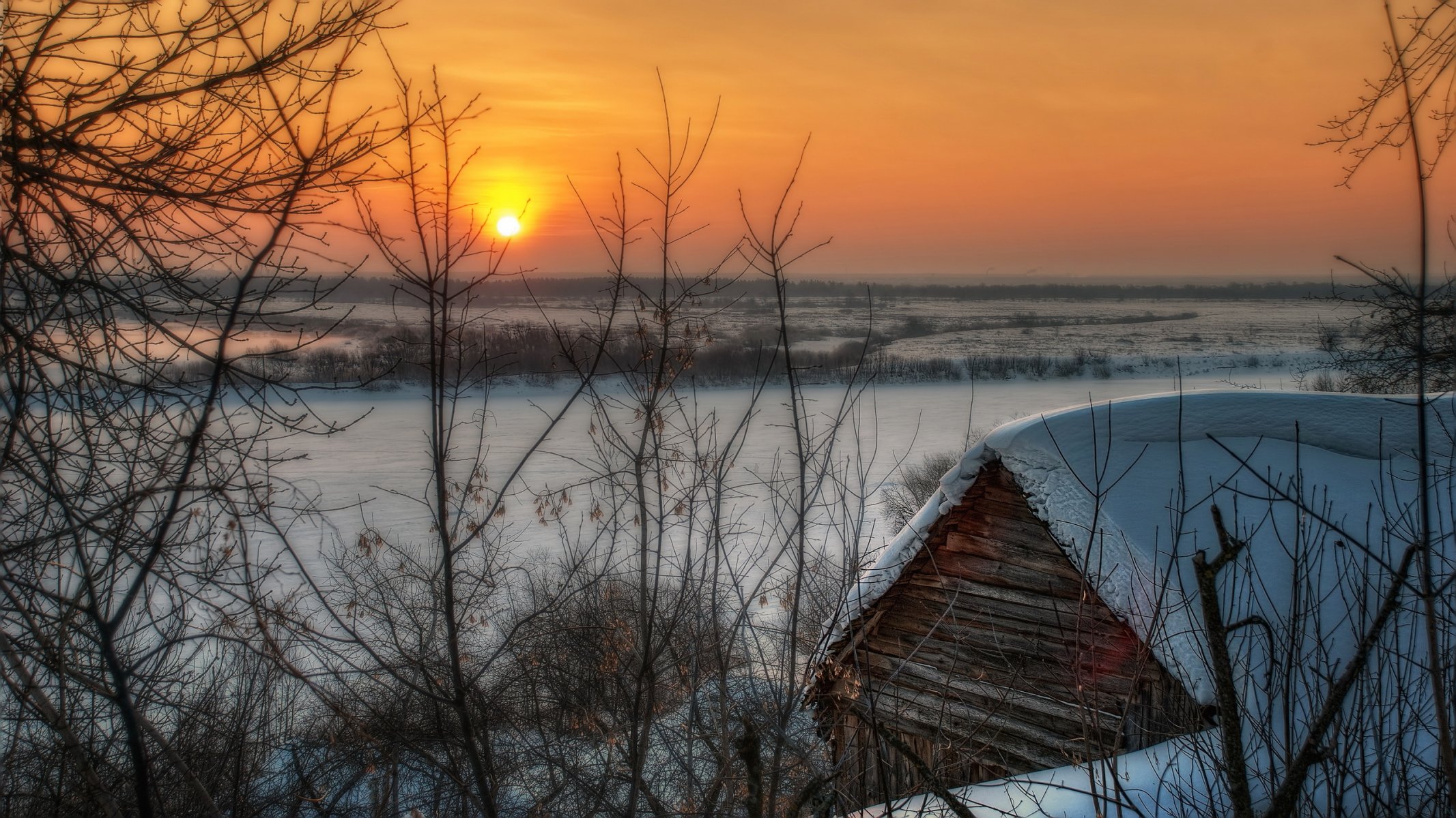 hiver coucher de soleil maison neige paysage