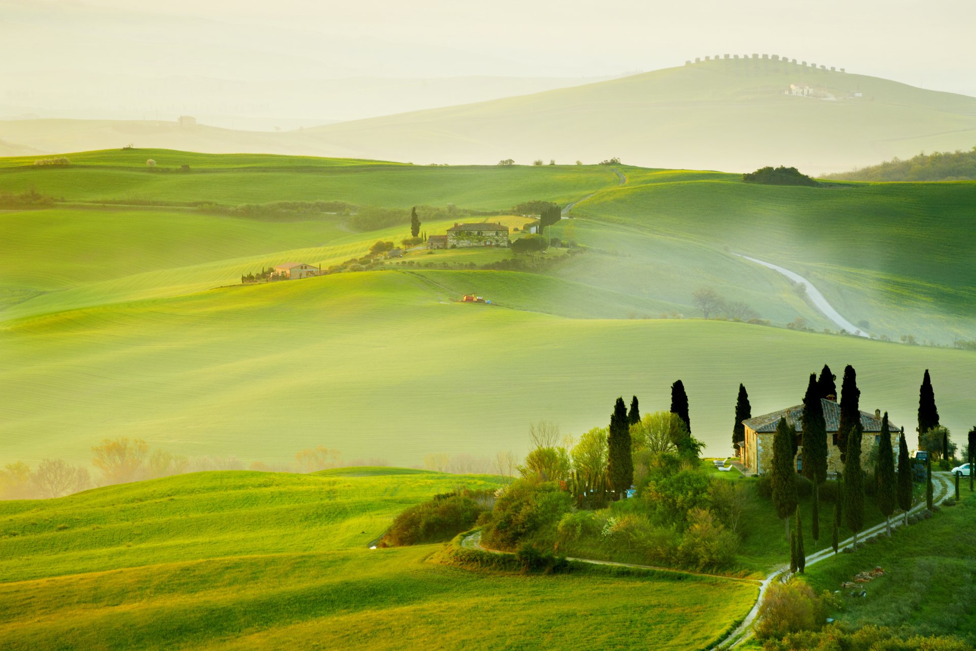 italia toscana san quiricoorcia verano campo paisaje naturaleza árboles cielo campo verde san quirico orcia verano campo campos verdes