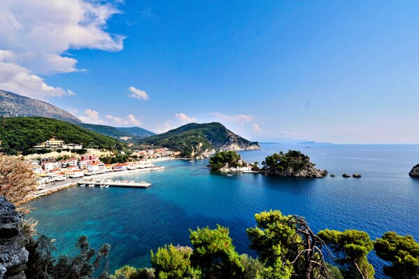 Costa Delle Isole nel Mar Greco