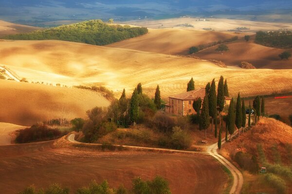 Maison sur les collines de la Toscane en Italie