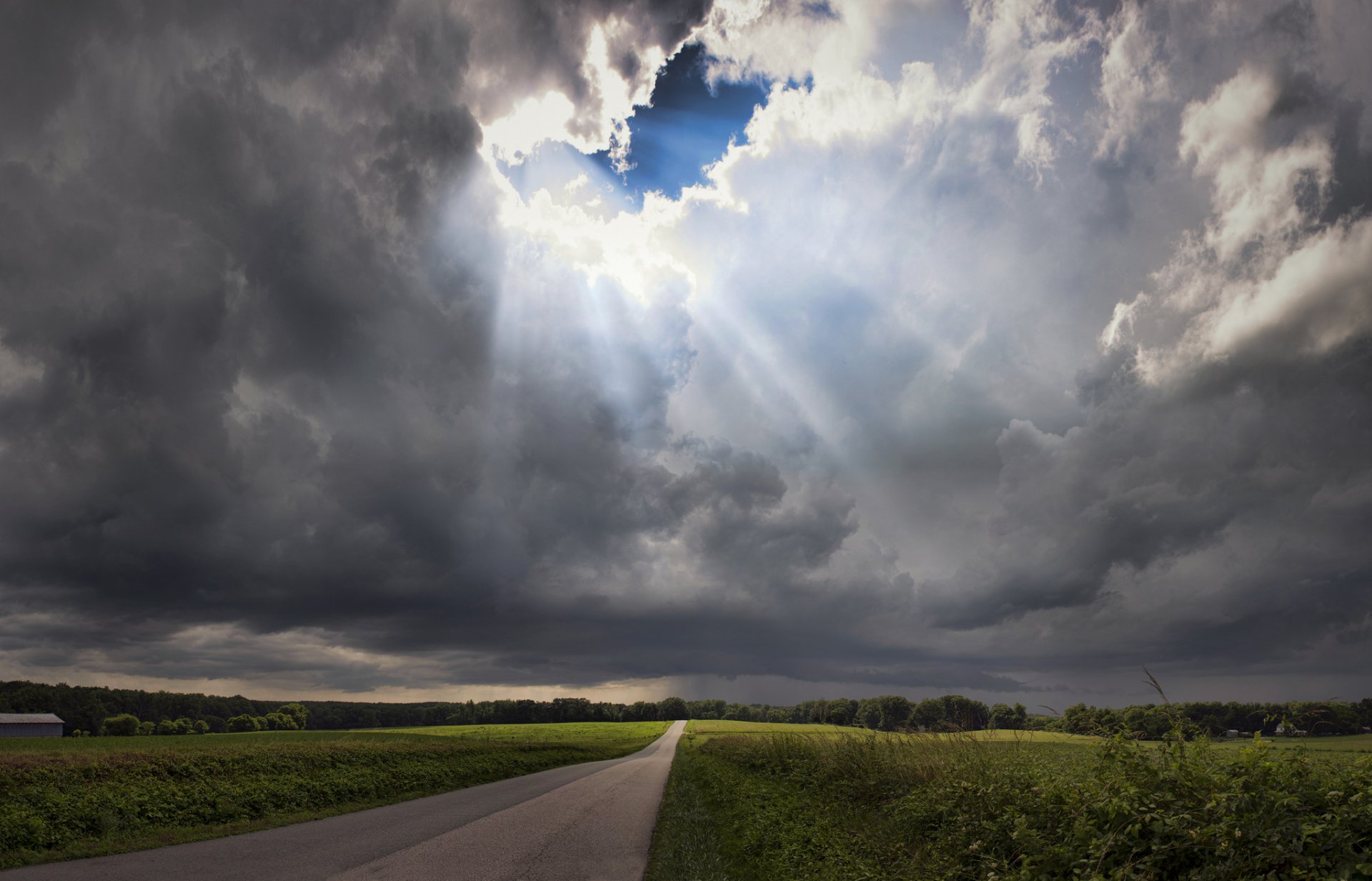 estados unidos virginia virginia campo hierba árboles camino cielo tragaluz rayos nubes tormenta