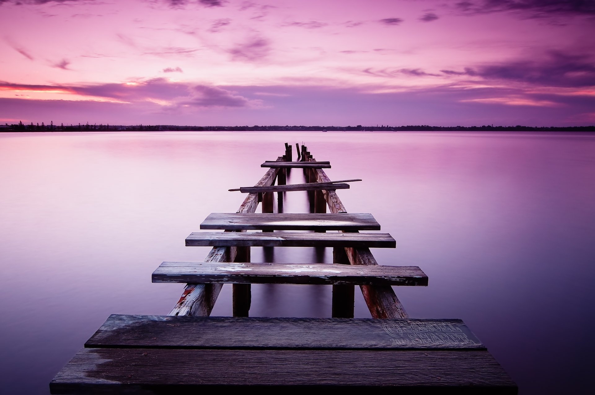 paesaggio natura molo ponte passerella mare acqua fiume rosa orizzonte cielo nuvole silenzio sfondo carta da parati widescreen schermo intero widescreen widescreen