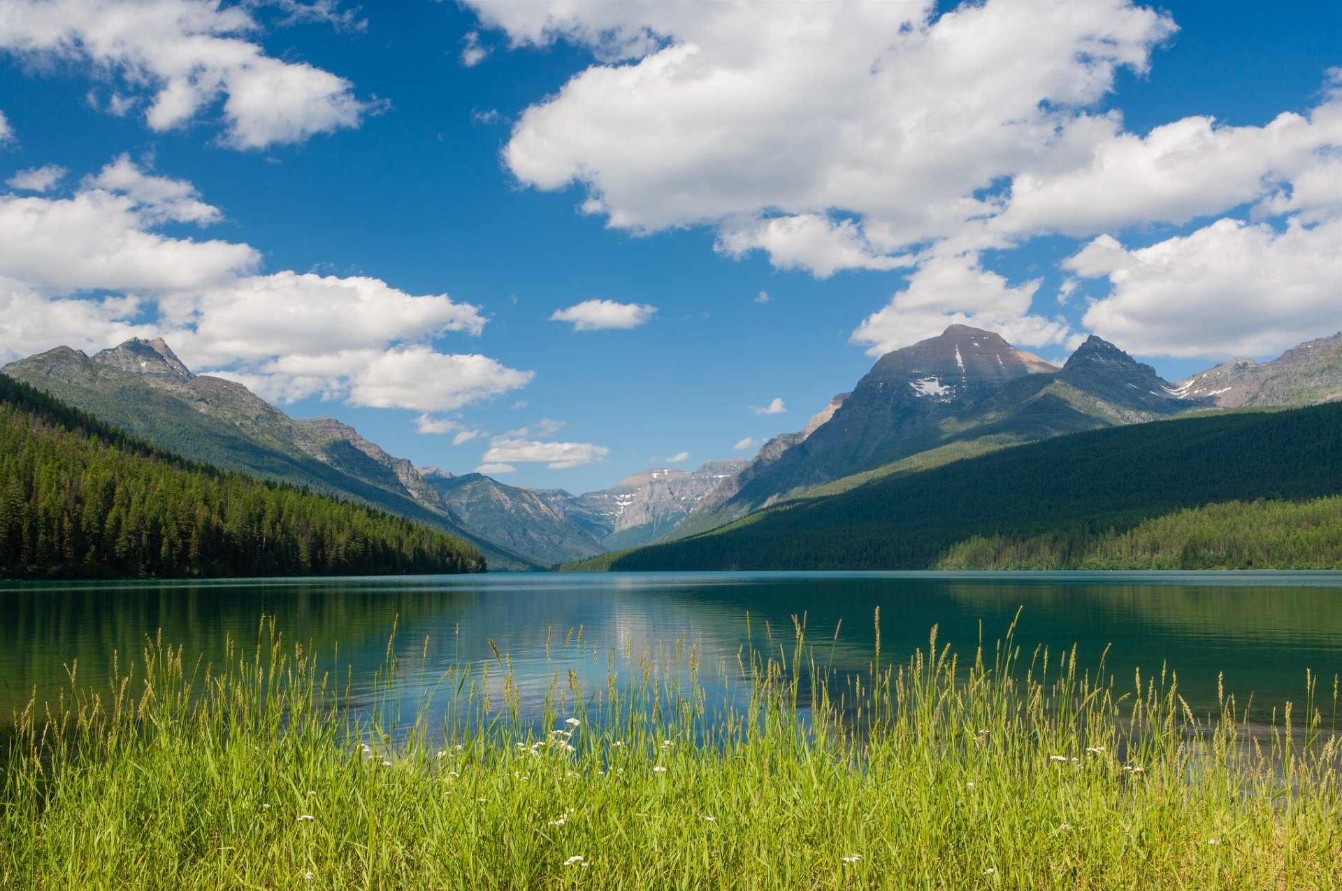 bowman lake park narodowy glacier montana jezioro góry chmury