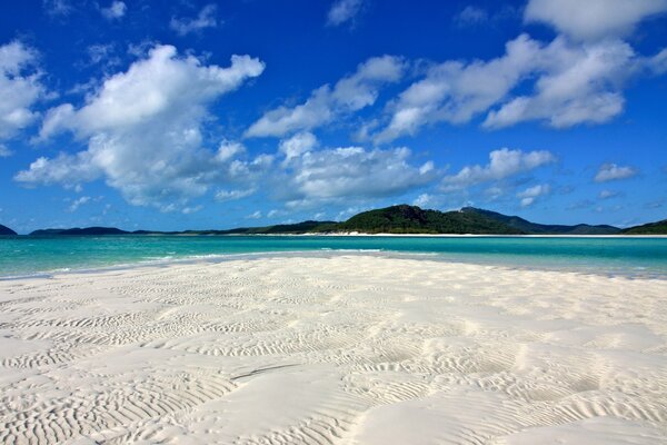 Sable blanc sur la plage australienne