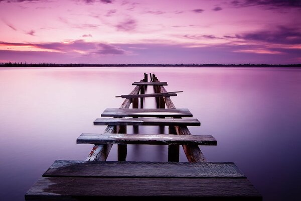 The old pier at its prime, going out to sea