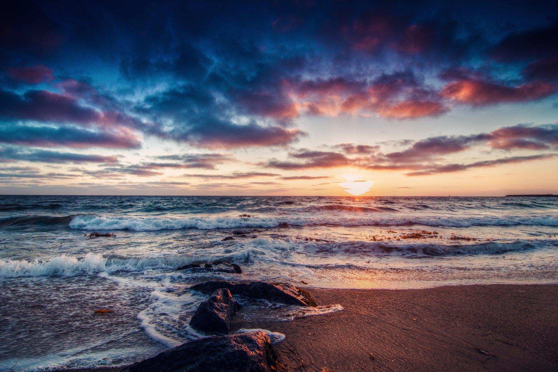 mer ciel vagues soleil plage pierres