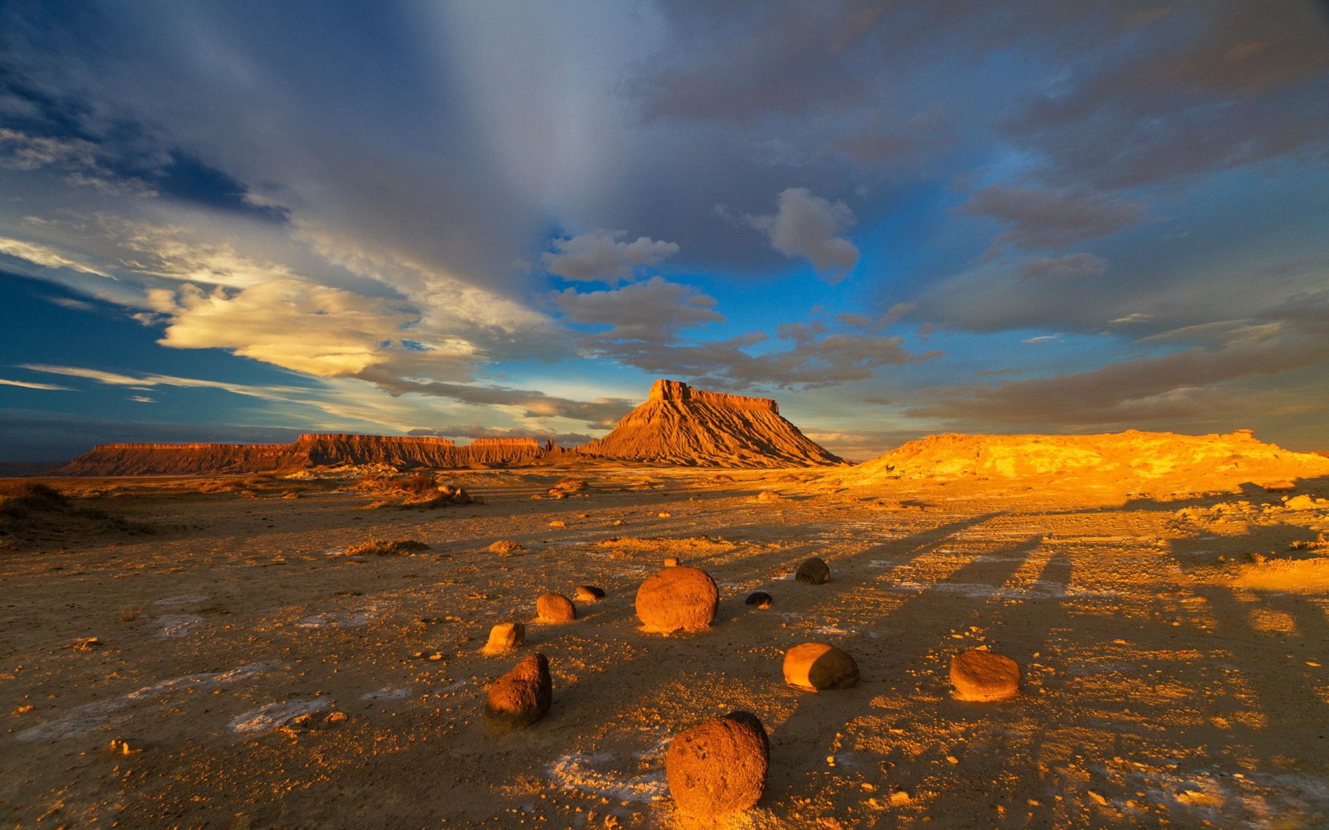 natura paesaggio deserto pietre cielo nuvolaluce ombra nuvole 1920x1200