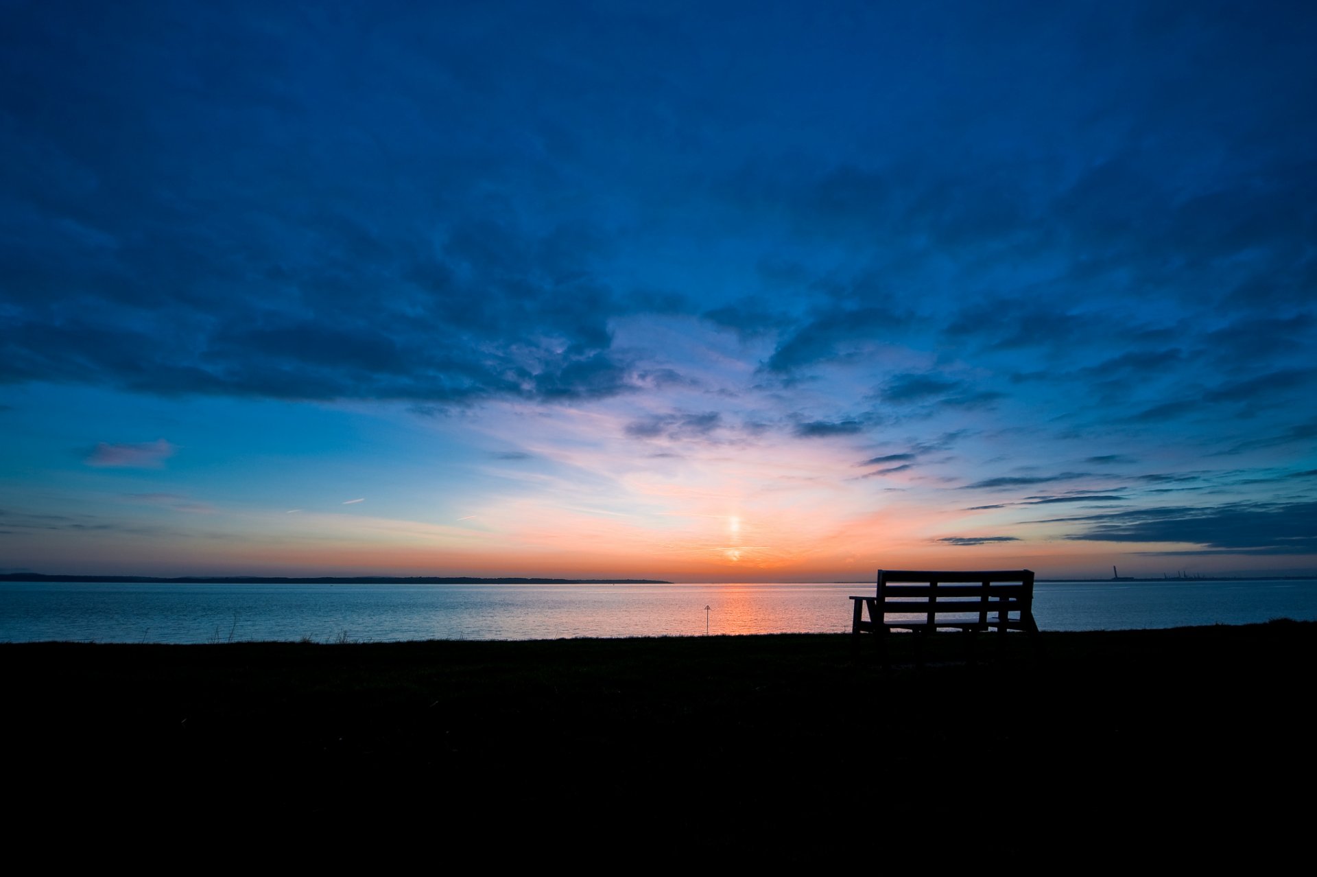 matin aube banc banc lac horizon soleil lever du soleil ciel nuages