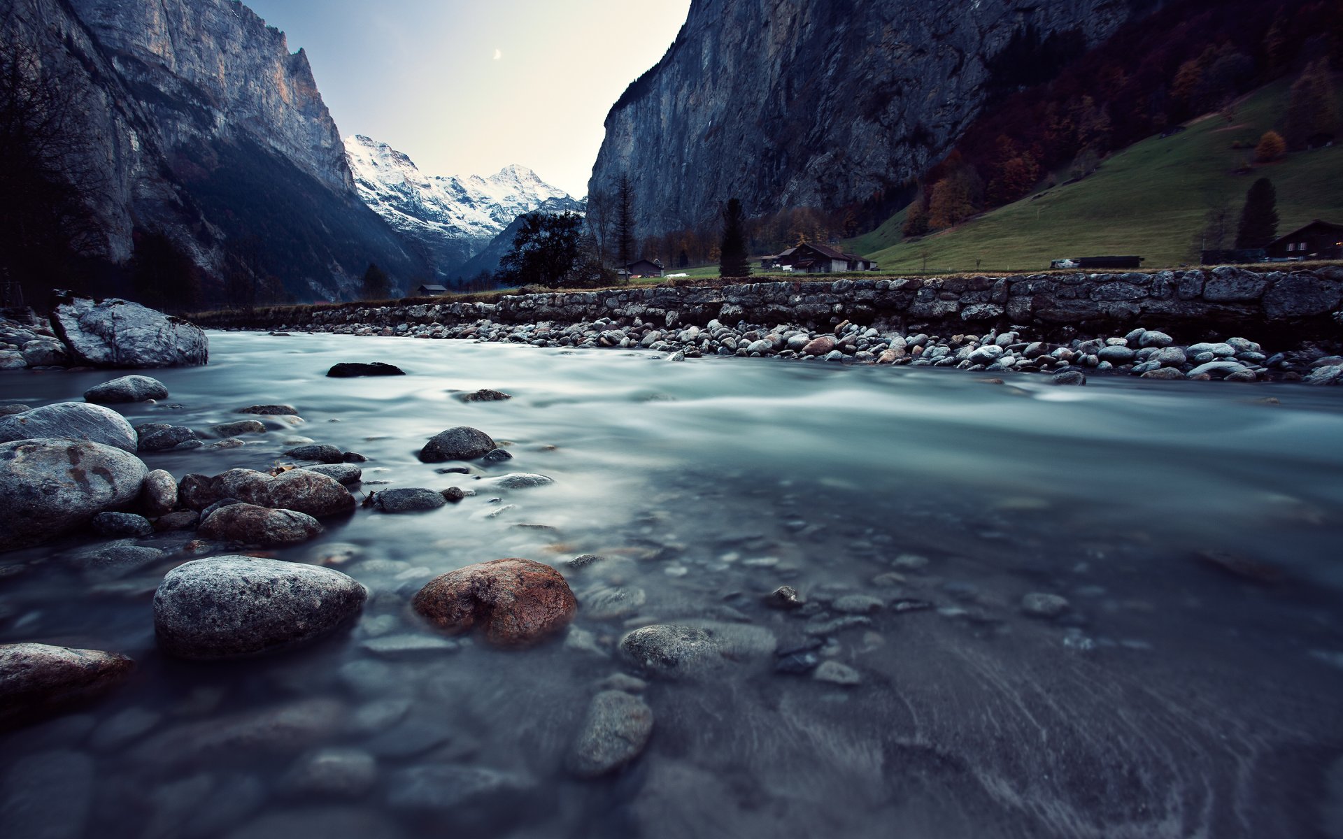 suiza lauterbrunnen lauterbrunnen río montañas casas