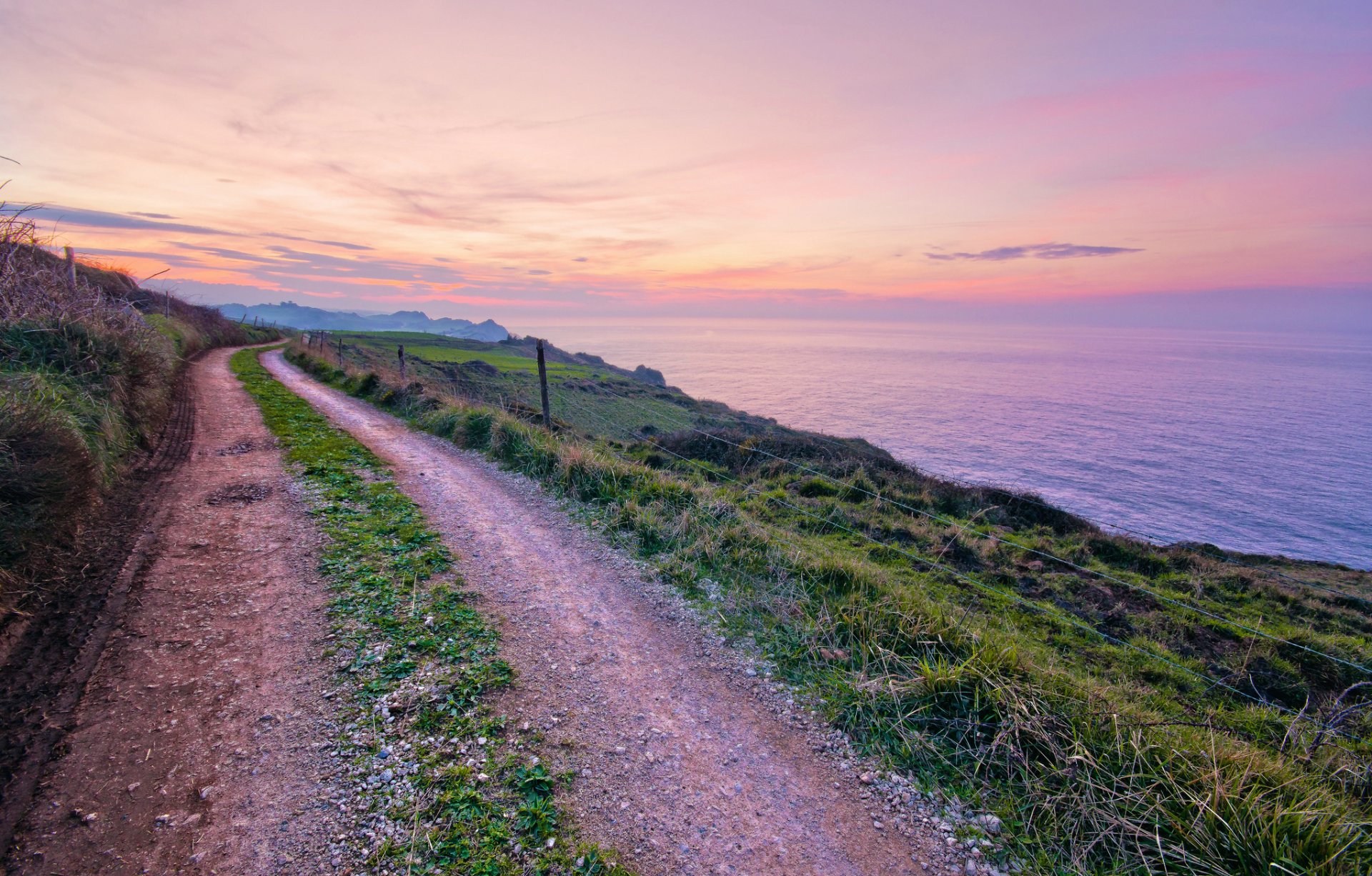 spanien straße weg gras küste meer abend sonnenuntergang himmel wolken