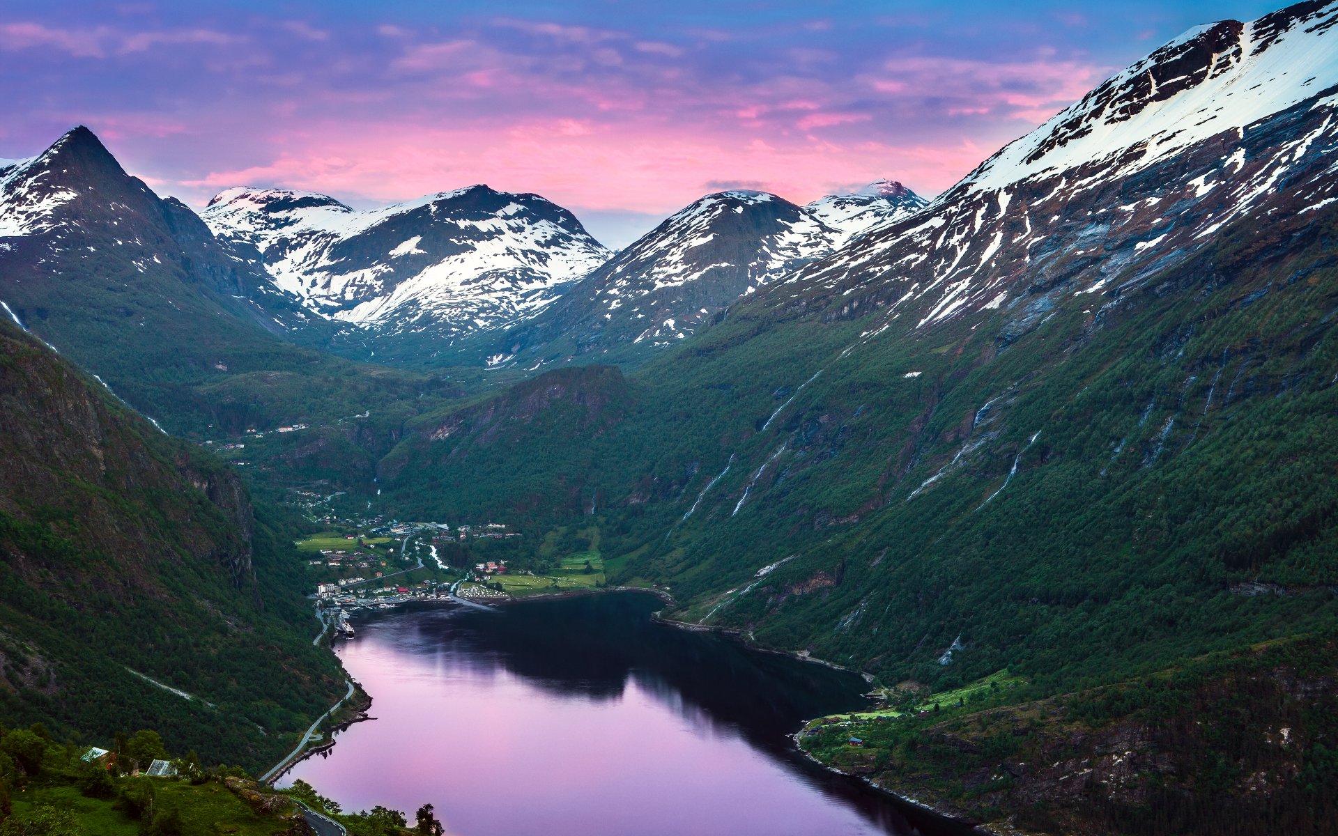 norvège fjord montagnes