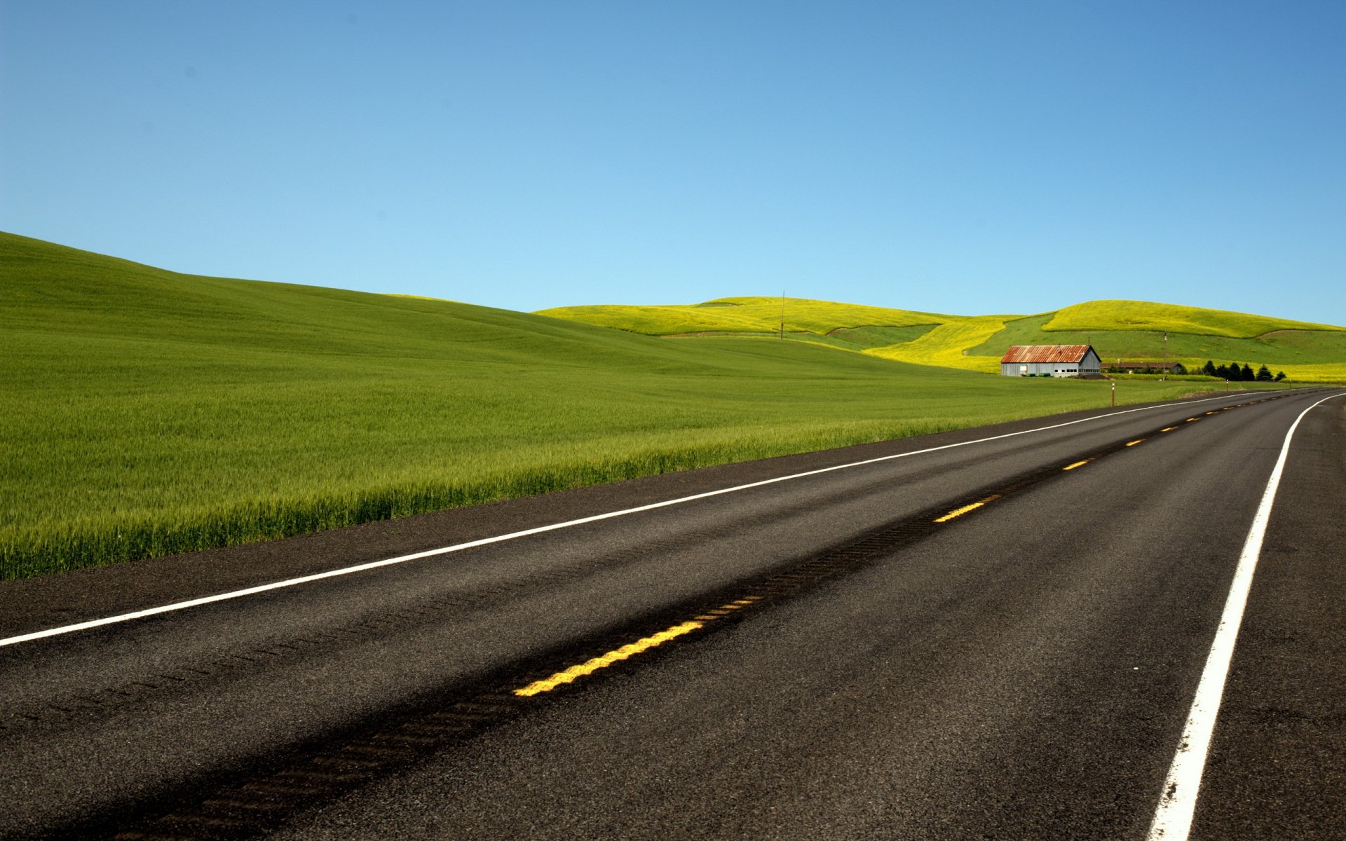 route champ ciel paysage