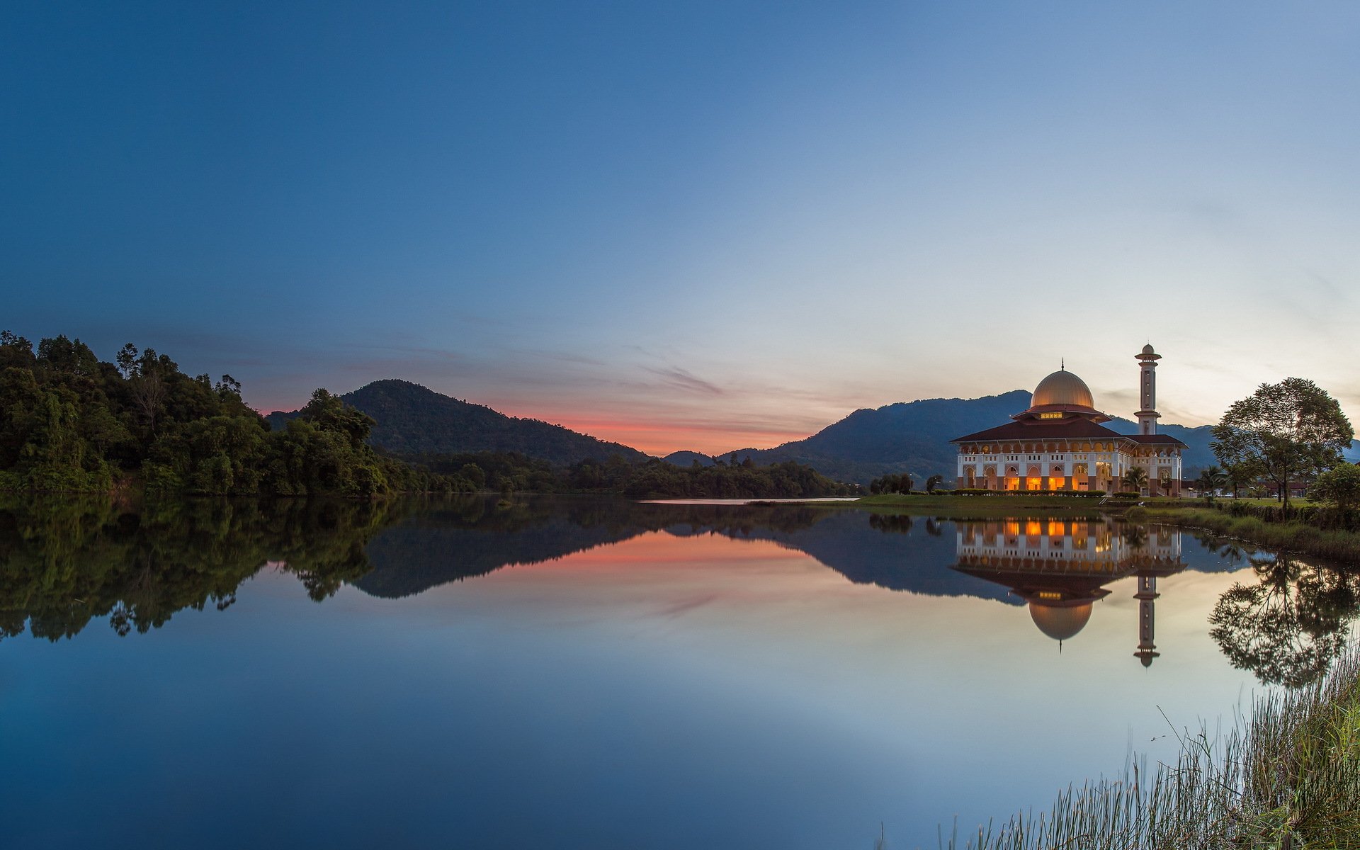 darul quran mosque malaysia landscape