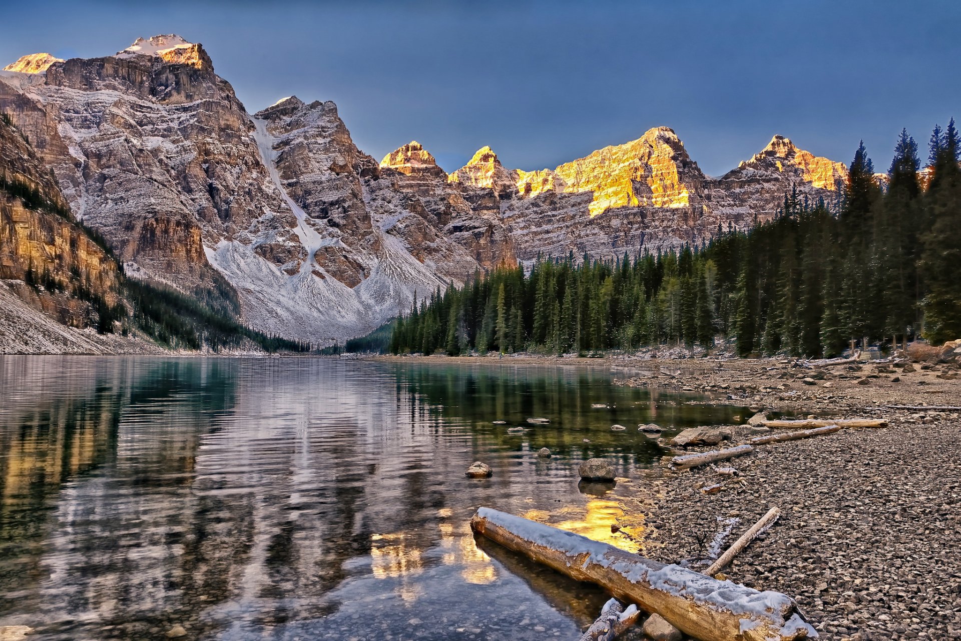 moraine tal der zehn gipfel banff national park kanada moraine lake banff berge wald