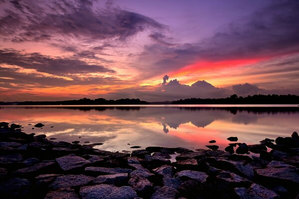 Lilac sky in Singapore Bay