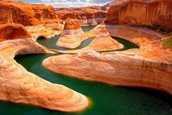 Vue imprenable sur les falaises du grand Canyon