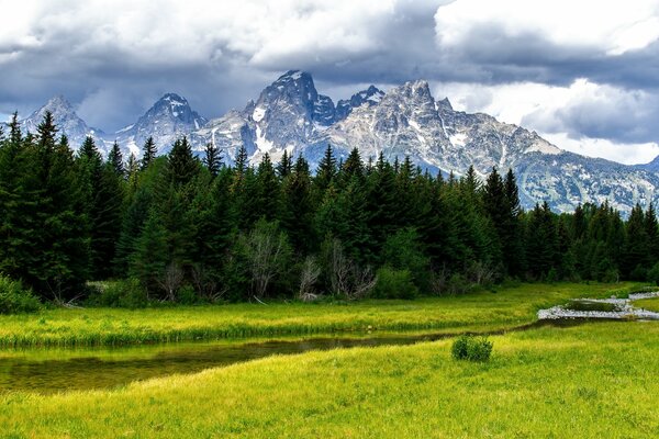 Las pintorescas montañas del parque nacional Grand Teton