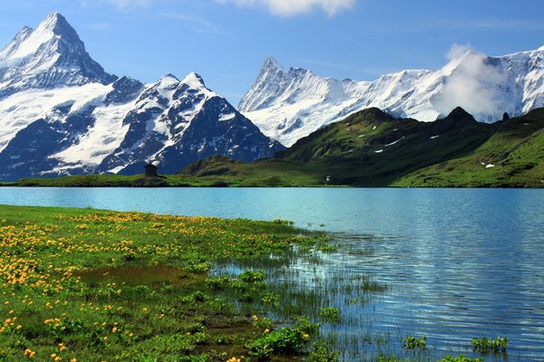 Schöne Landschaft der Winterberge