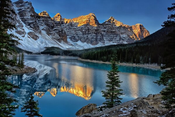 Dolina dziesięciu szczytów i Jezioro Moraine