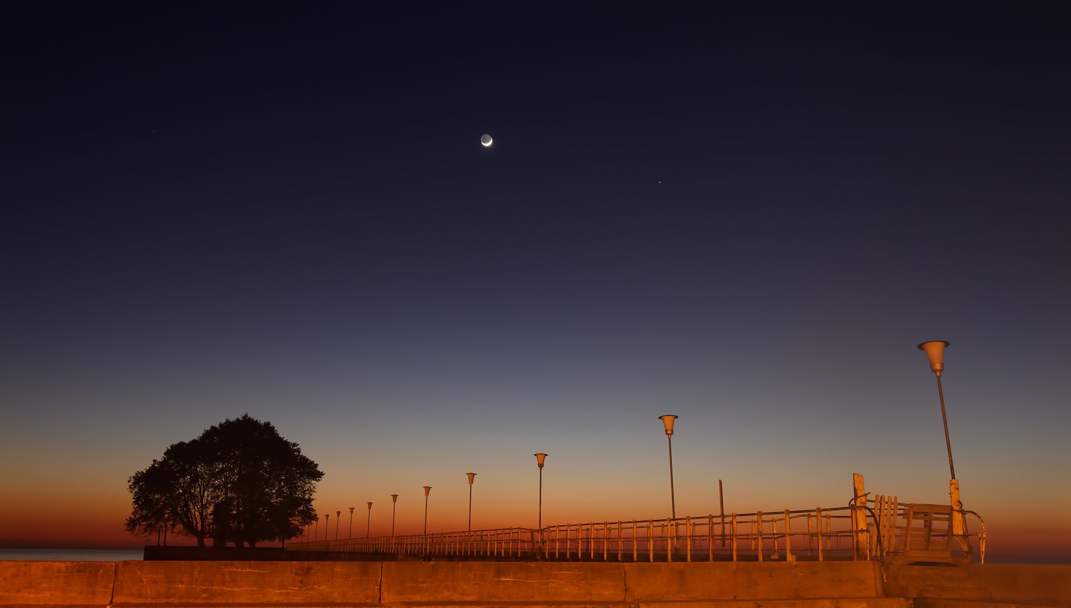 moon mercury twilight embankment pier lamps argentina buenos aire