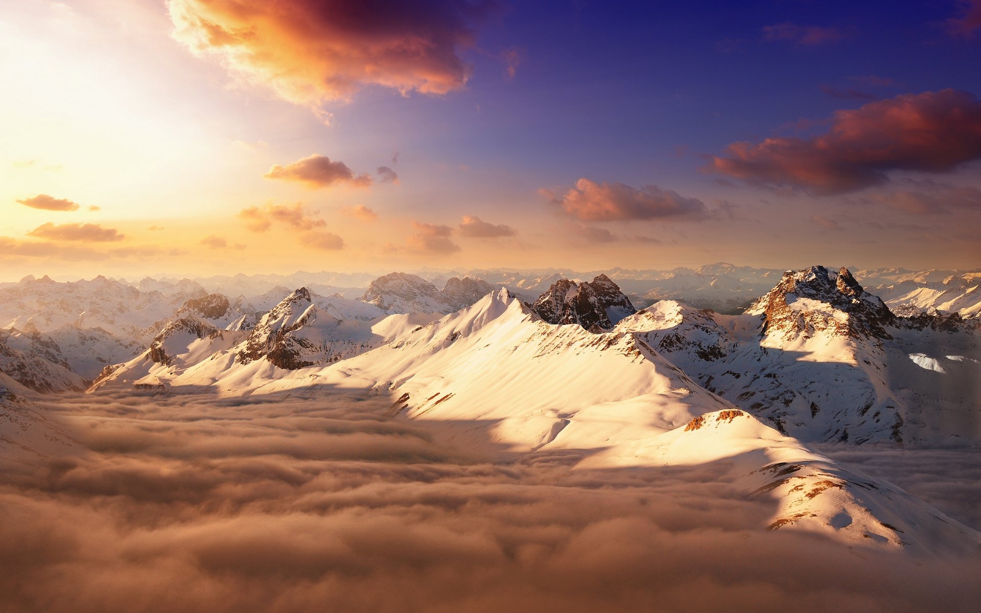 montañas nubes cielo