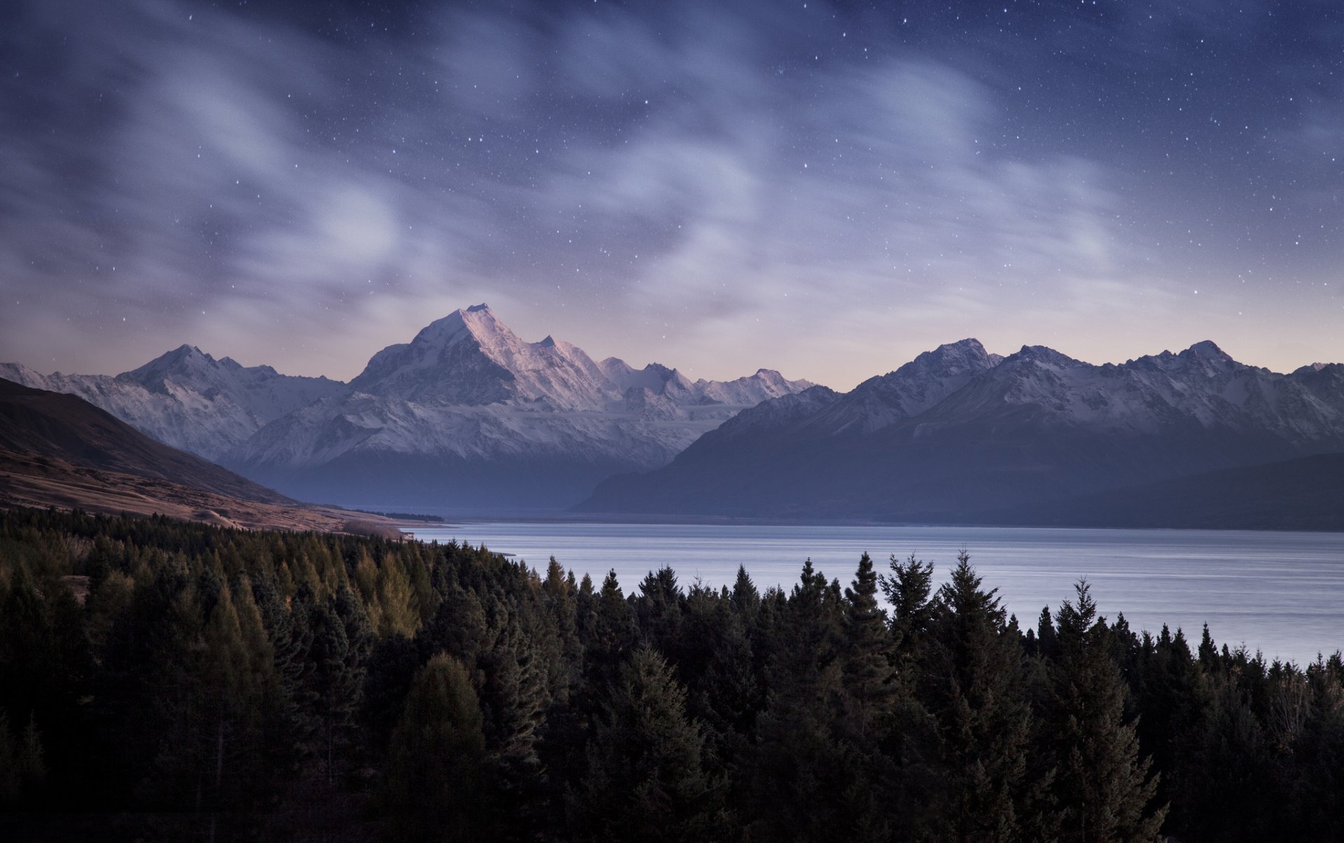 montañas noche estrellas bosque