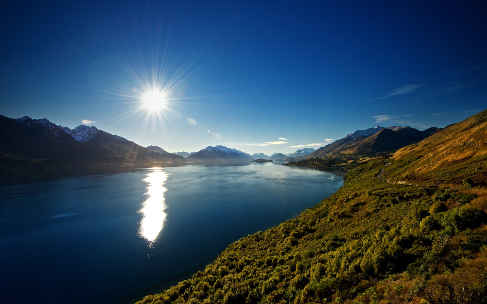 lac wakatipu nouvelle-zélande lac montagnes nature